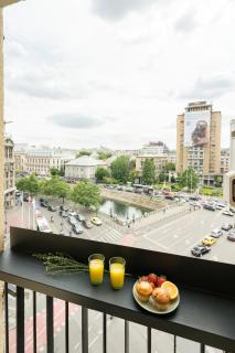 Superb River Views 2BR Flat - Top Location - 8