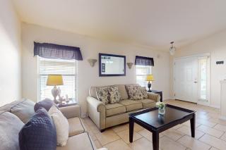 The Lazy Lush Escape - Davenport - 9