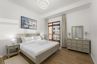 Elegant 2BR with Seaview in JBR l Walk to the Beach - 2
