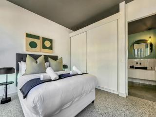 Modern, secure, spacious, L/shedding free-pool - Cidade Do Cabo - 1