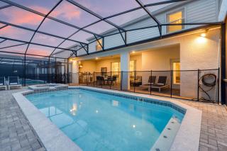 Ever After by AvantStay Pop Culture Design Pool - Davenport - 0