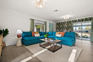 Casa Azul - Waterfront, Hot Tub, Sauna, Heated Pool, Mini Golf, Arcade - 2