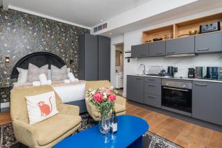 Chic Studio Retreat at The Barracks on Bree Street - Cape Town - 8