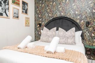 Chic Studio Retreat at The Barracks on Bree Street - Cape Town - 3