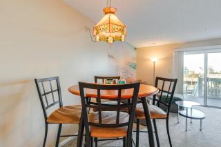 8 Mi to Beach Bayfront Ocean City Condo with Deck - Ocean City - 3