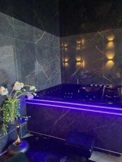 La Ronde des Bois - Romance et Bien Être - Jacuzzi privatif-piscine-patio - Mellecey - 9