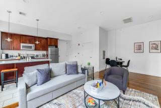 20 MIN to Manhattan! 2BR Luxurious Comfy & Spotless - Newark - 9