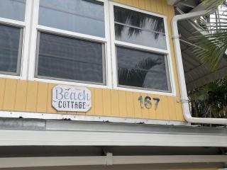 Mid Island Tranquility, Heated Pool, Steps to the Beach - Coconut Cottage - Roelens - Fort Myers Beach - 0