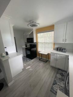 Mid Island Tranquility, Heated Pool, Steps to the Beach - Coconut Cottage - Roelens - Fort Myers Beach - 1