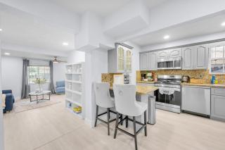 Near Parks and Casinos Modern Home in Hollywood! - Hollywood - 2