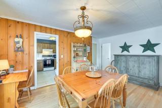 Family-Friendly Home in Downtown North Creek - North Creek - 4