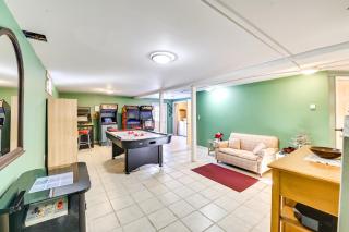 Game Room and Yard Charming North Creek Home! - North Creek - 9
