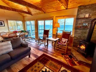 Oak Cottage Lakefront Hot Tub Fire Pit - Sodus - 5