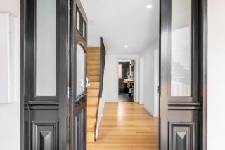 3 Bedroom House - Free Parking - Sandy Bay - 5