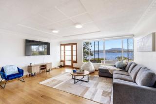 Lemonade by the Beach - Serene Huon Valley Retreat with Water Views - Surveyors Bay - 3