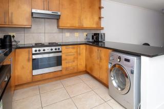 Spacious 1 Bedroom Apartment, Atlantica, Seapoint - Kaapstad - 6