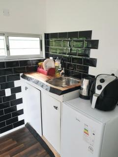 Casa Contenedor amoblado de 2 dormitorios El Tesoro - 2