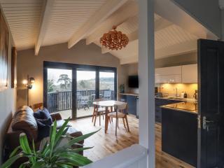 Sir George Baker Cabin - 6