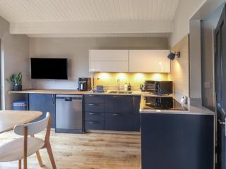 Sir George Baker Cabin - Lyme Regis - 2