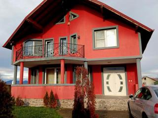 VILA LUXURY - - 0
