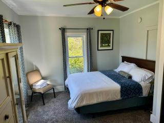 Waterfront - Private Retreat - Downtown Dover - 6