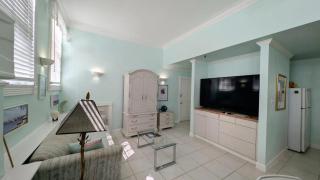 Palm Beach Hotel Short Term Rental - 3