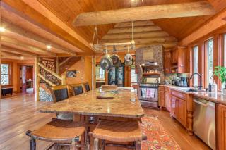 Spacious Georgia Escape Patio with Stunning Views! - Suches - 9