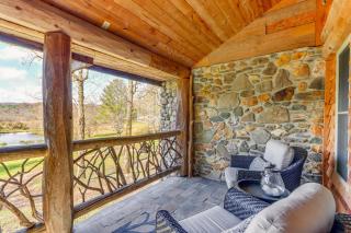 Spacious Georgia Escape Patio with Stunning Views! - Suches - 8