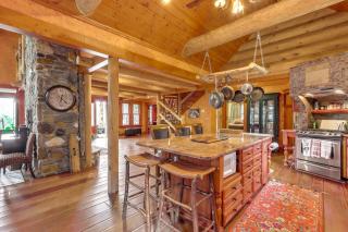 Spacious Georgia Escape Patio with Stunning Views! - Suches - 1