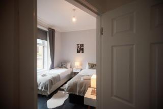 A Stunning And Slick Escape - Stonehouse - 7