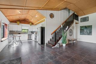 Twisted Tree with Arkansas River Views and Hot Tub - Muskogee - 8
