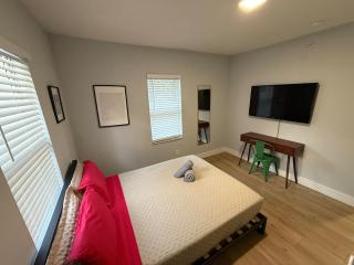 Prime Location Near Wynwood - 8