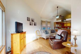 Julie's Cabin - Carpenterville - 6