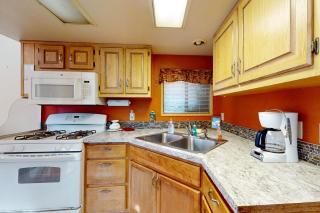 Julie's Cabin - Carpenterville - 1