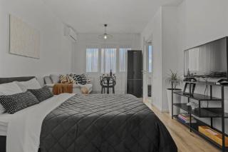 Urban View Studio - Free Parking - Metro Station - Self check-in - Bucharest - 3