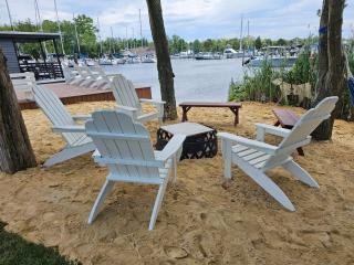 Panama Float Home Riverfront Fire Pit - 1