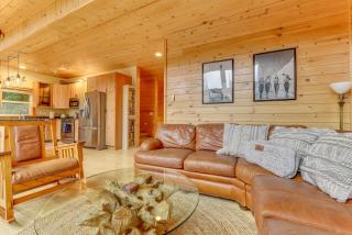Grizzly Tower Packwood Cabin with Hot Tub! - Packwood - 6