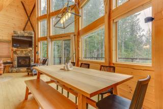 Grizzly Tower Packwood Cabin with Hot Tub! - Packwood - 4