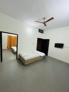 Log inn banaras - Varanasi - 7