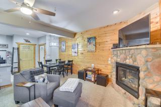 Patio and Mountain Views Central Grand Lake Condo! - 0