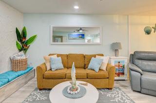 Cozy Myrtle Beach Getaway 1 Block to Ocean! - Myrtle Beach - 6