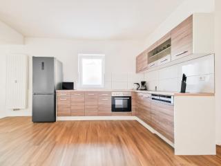 RAJ Living - 1 Room Apartment - Balcony - 25 Min to Messe DUS - Krefeld - 0