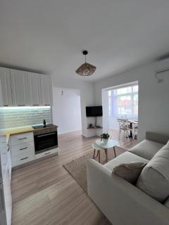 Taka Home - Tirana - 0