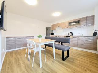 RAJ Living - 2 Room Apartment - 25 Min to Messe DUS - Krefeld - 0