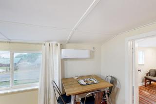 Cozy in Coos Bay - Coos Bay - 4