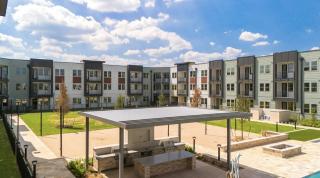 Landing at Birdie on Woodland Greens - 2 Bedrooms in Plaza Volente - 5