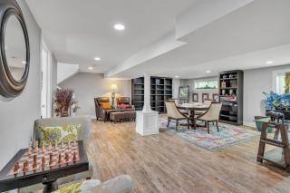 Serene & Charming 5BR Des Plaines Getaway home - 2