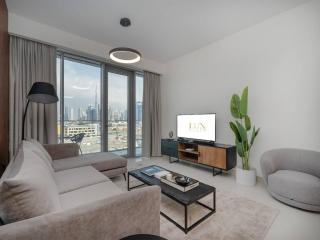 Modern Waterfront Living 2 Bed plus Maids with Burj Khalifa View - 6
