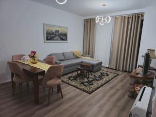 Cozy apartment near city center - Tirana - 9