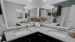 Charming Stay with Pool and Dedicated Workspace - Corpus Christi - 2